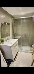 Kúpeľňa v ubytovaní Apartamento Villa de Cartes