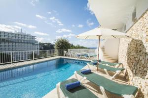 The swimming pool at or close to Miramar L by Sonne Villas