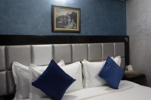 Postel nebo postele na pokoji v ubytování Hotel Meriem Marrakech