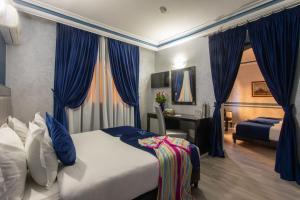 Postel nebo postele na pokoji v ubytování Hotel Meriem Marrakech