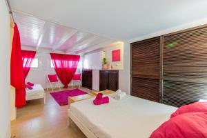 Posteľ alebo postele v izbe v ubytovaní Holiday villa for rent in Estepona