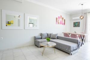 TV a/nebo společenská místnost v ubytování Lilis Apartment 3