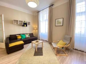 Posedenie v ubytovaní ORANGEHOMES One Bedroom Comfy Apartment