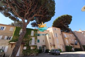 Gallery image of Duplex au coeur du Port d'Hyères- Plages Parking BY HC in Hyères