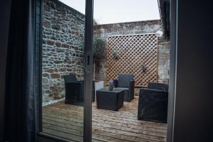 Gallery image of Superbe appartement avec terrasse au calme in Ernée