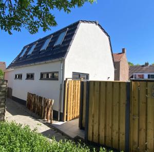 Budova, kde se prázdninový dům nachází