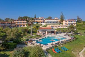 Bazén v ubytování Ibiscus Corfu Hotel nebo v jeho okolí