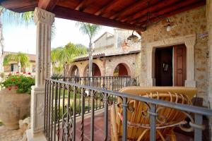A balcony or terrace at Dependence Desiree
