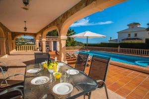 Basen w obiekcie Villa Noa - PlusHolidays lub w pobliżu