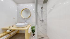 Koupelna v ubytování Olive Tree apartment with jacuzzi + 52 fotografií