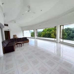 Χώρος καθιστικού στο Quinta LF en Melgar +11 φωτογραφίες