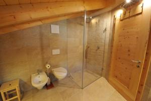 Kúpeľňa v ubytovaní Mountain Apartment Hapeli + 3 fotografie