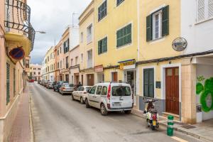 The surrounding neighborhood or a neighborhood close to the holiday home