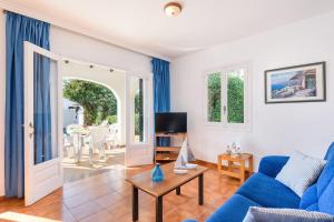 A television and/or entertainment centre at Gavina Villa, Cala Blanca