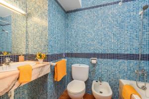 A bathroom at Gavina Villa, Cala Blanca