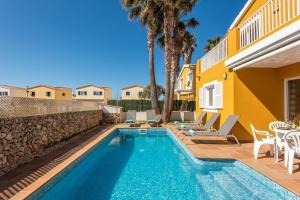 The swimming pool at or close to VILLA CAMPETS
