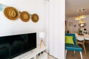 TV a/nebo společenská místnost v ubytování Baleal Beachfront Apartment