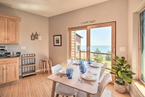 Gallery image of Tofte Escape with Balcony and Lake Superior Views in Tofte