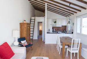 Kuchyň nebo kuchyňský kout v ubytování Flat La Riva 111 with pool-Lenzerheide