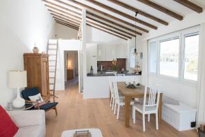 Kuchyň nebo kuchyňský kout v ubytování Flat La Riva 111 with pool-Lenzerheide