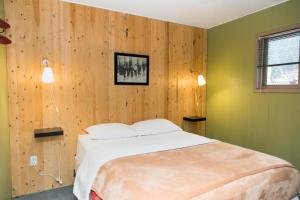 Postel nebo postele na pokoji v ubytování Lone Star Motel