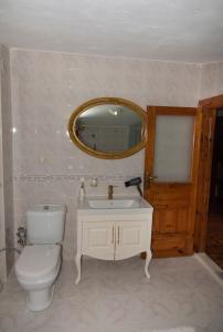 A bathroom at Villa River Village