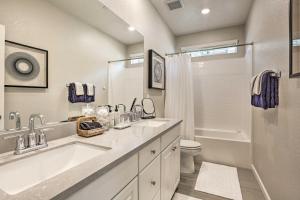 a bathroom with a sink and a toilet and a shower at Relaxing Roseville Home with Outdoor Amenities in Roseville +22 photos