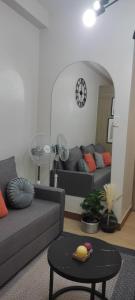 Imagen de la galería de Xavie's Pad Condo @ Trees Residence T16 742, en Manila