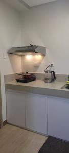 Imagen de la galería de Xavie's Pad Condo @ Trees Residence T16 742, en Manila