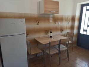 Kuchyňa alebo kuchynka v ubytovaní CHAMBRE ORANGE