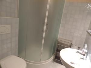 A bathroom at Apartmánový Dom River