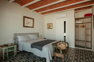 Postel nebo postele na pokoji v ubytování Casa Victoire Ayamonte + 37 fotografií