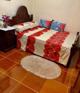 מיטה או מיטות בחדר ב-15pax-2 minutes to Vigan-RoseandFer Transient-2 Bedroom House