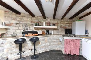 Kuchnia lub aneks kuchenny w obiekcie House Kacana 2163