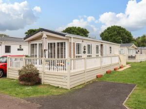Gallery image of 9 Birch Grove in Clacton-on-Sea