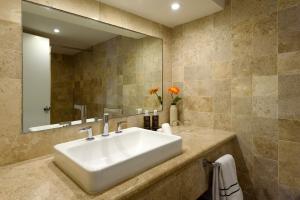 Melia Cozumel All Inclusive tesisinde bir banyo