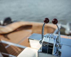 RönnauHausboot mit Traumlage in Lübeck-Travemünde的相册照片