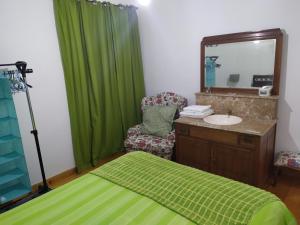 Ένα μπάνιο στο Villa Milera +11 φωτογραφίες