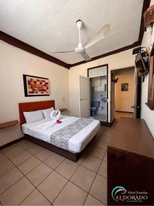 Gallery image of Hotel Familiar El Dorado in Zihuatanejo