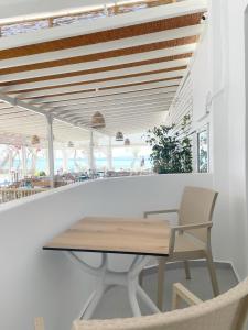 Fotografie z fotogalerie ubytování Kirki Rooms by the sea v destinaci Parikia