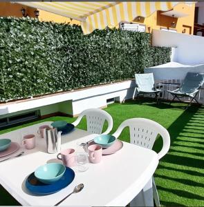 A seating area at Comfy 2 Bedroom Apartment in Arguineguin with WiFi and Free Parking