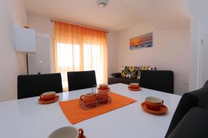 Posezení v ubytování Villa Tamarut