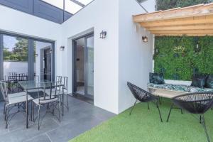 Patio nebo venkovní prostory v ubytování Echoppe typique de Bordeaux rénovée 3 ch./3 sdb