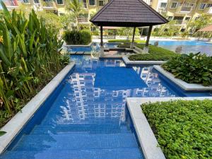 Homestay Aiyu - Luxury Stay内部或周边的泳池