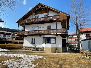 Το κτήριο όπου στεγάζεται  το διαμέρισμα