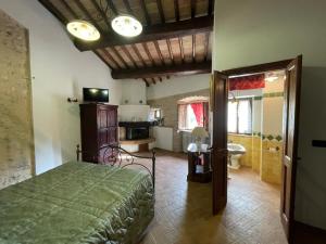 Zdjęcie z galerii obiektu Agriturismo Antico Castagno w mieście Montebibico