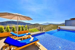 The swimming pool at or close to Villa Summery
