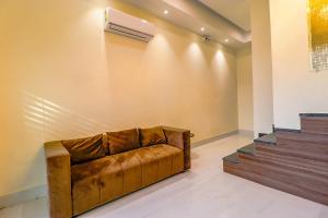 FabHotel Prime K9 Regency的休息区