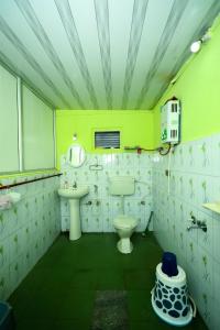 Koupelna v ubytování Bee Hive Homestay