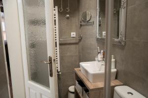Spring Rustik tesisinde bir banyo